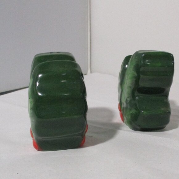 Holly Berry Leaf Christmas Holiday S & P Salt and Pepper Shakers - Picture 7 of 13